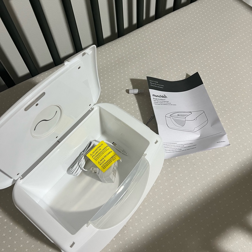 Munchkin Wipe Warmer (NEW!) - Picture 4 of 5